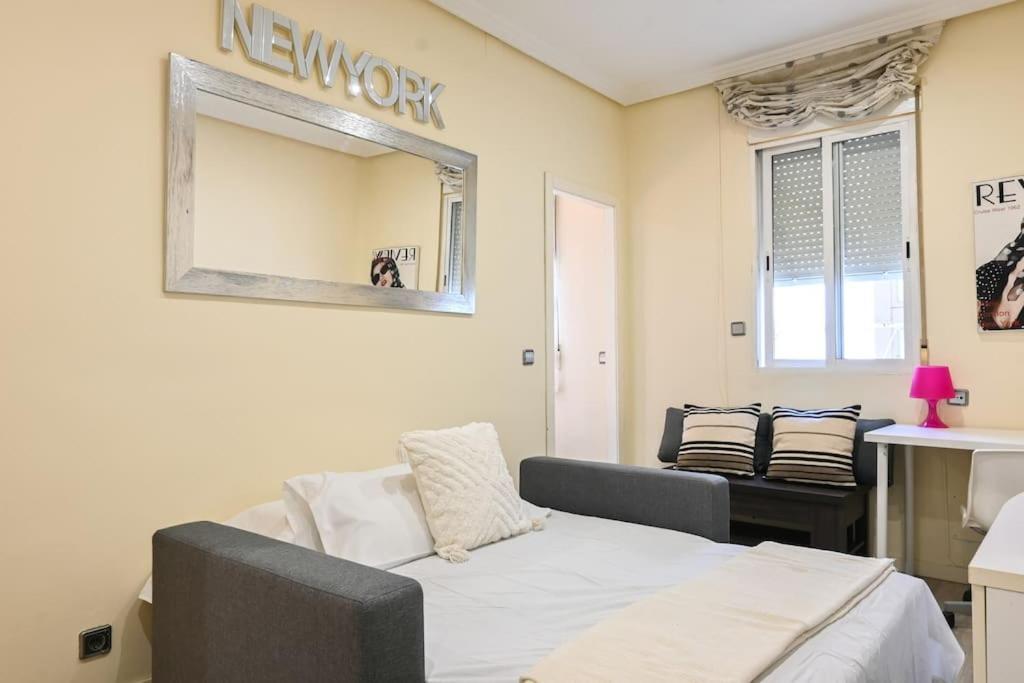 Apartament For Coqueto Temporal De Dos Emb154 Madrid